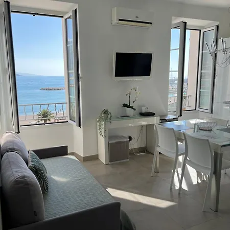 Studio Magnifique Vue Mer Menton Exterior photo